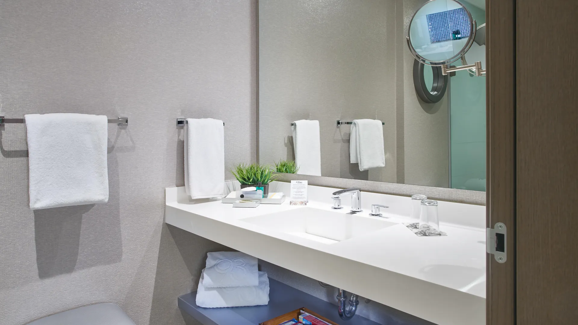 Hotel 100 Luxury Suites By Preferred Bogota