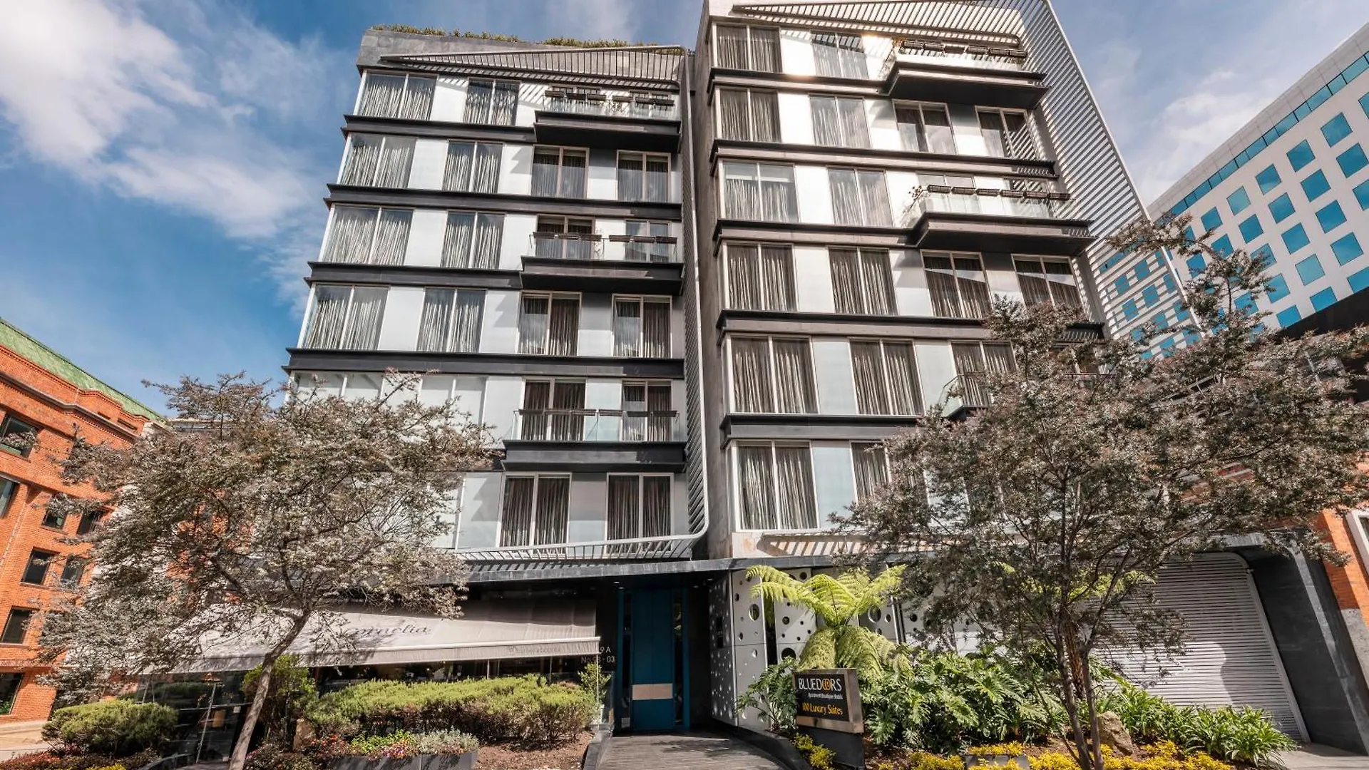 Hotel 100 Luxury Suites By Preferred Bogota